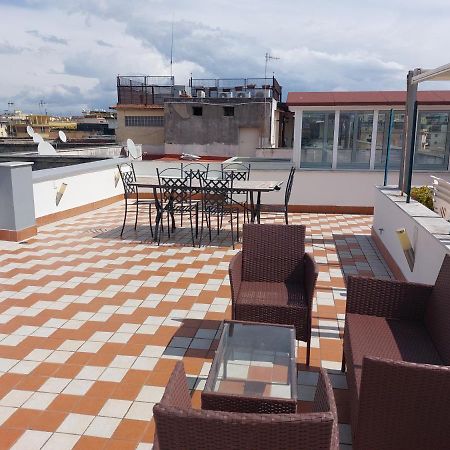Raggio Di Sole Apartment Naples Luaran gambar