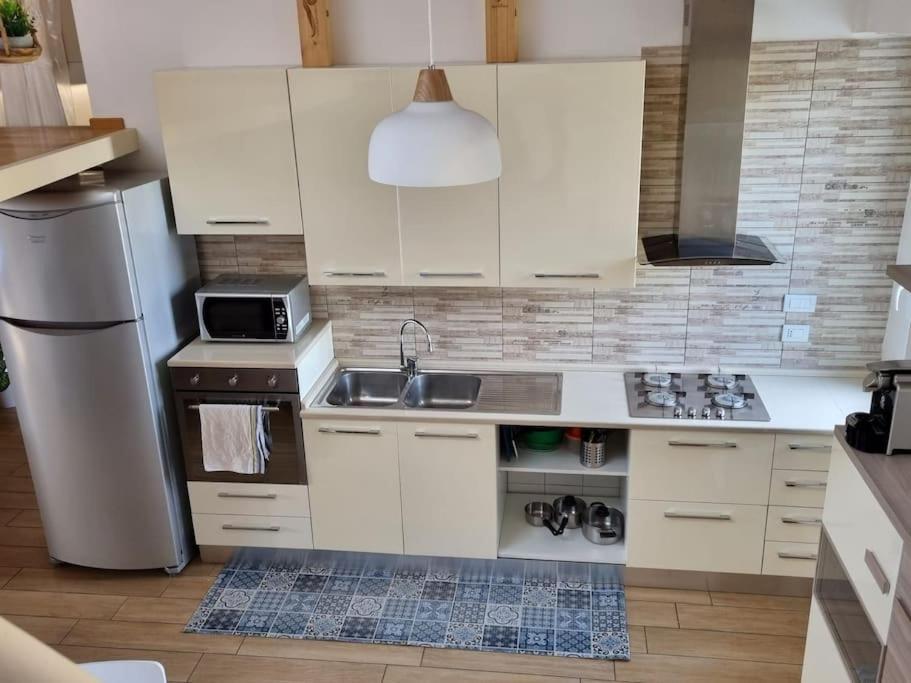 Raggio Di Sole Apartment Naples Luaran gambar