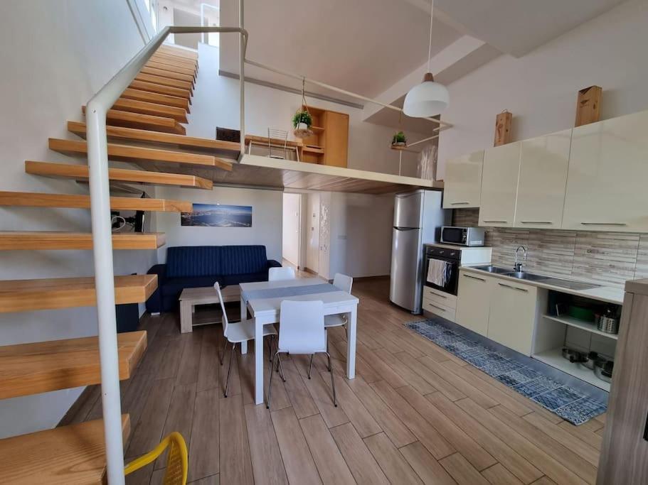Raggio Di Sole Apartment Naples Luaran gambar