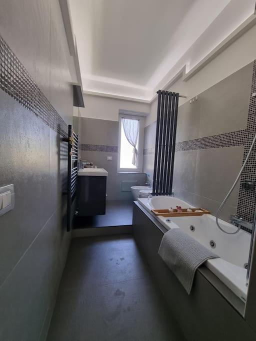 Raggio Di Sole Apartment Naples Luaran gambar