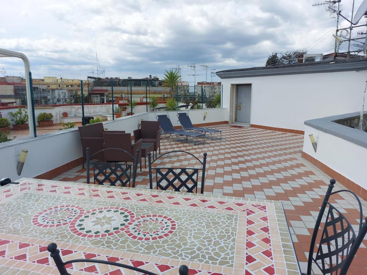 Raggio Di Sole Apartment Naples Luaran gambar