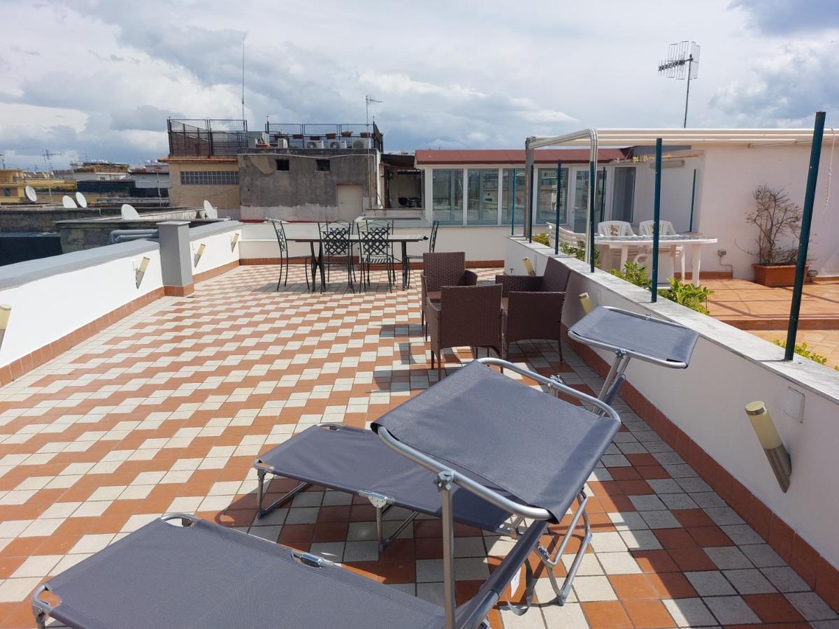 Raggio Di Sole Apartment Naples Luaran gambar