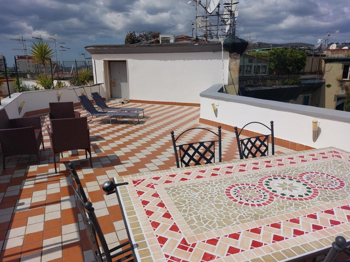 Raggio Di Sole Apartment Naples Luaran gambar